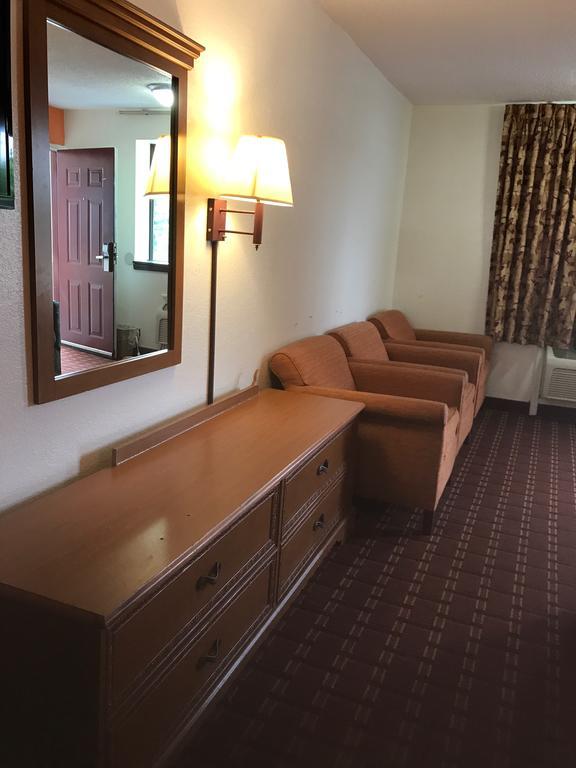 Royal Regency Inn Rock Hill Exterior foto
